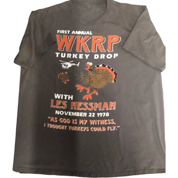Vintage WKRP T-Shirt ‘First Annual Turkey Drop’ with Les Nessman 1978 Gray - Picture 1 of 5